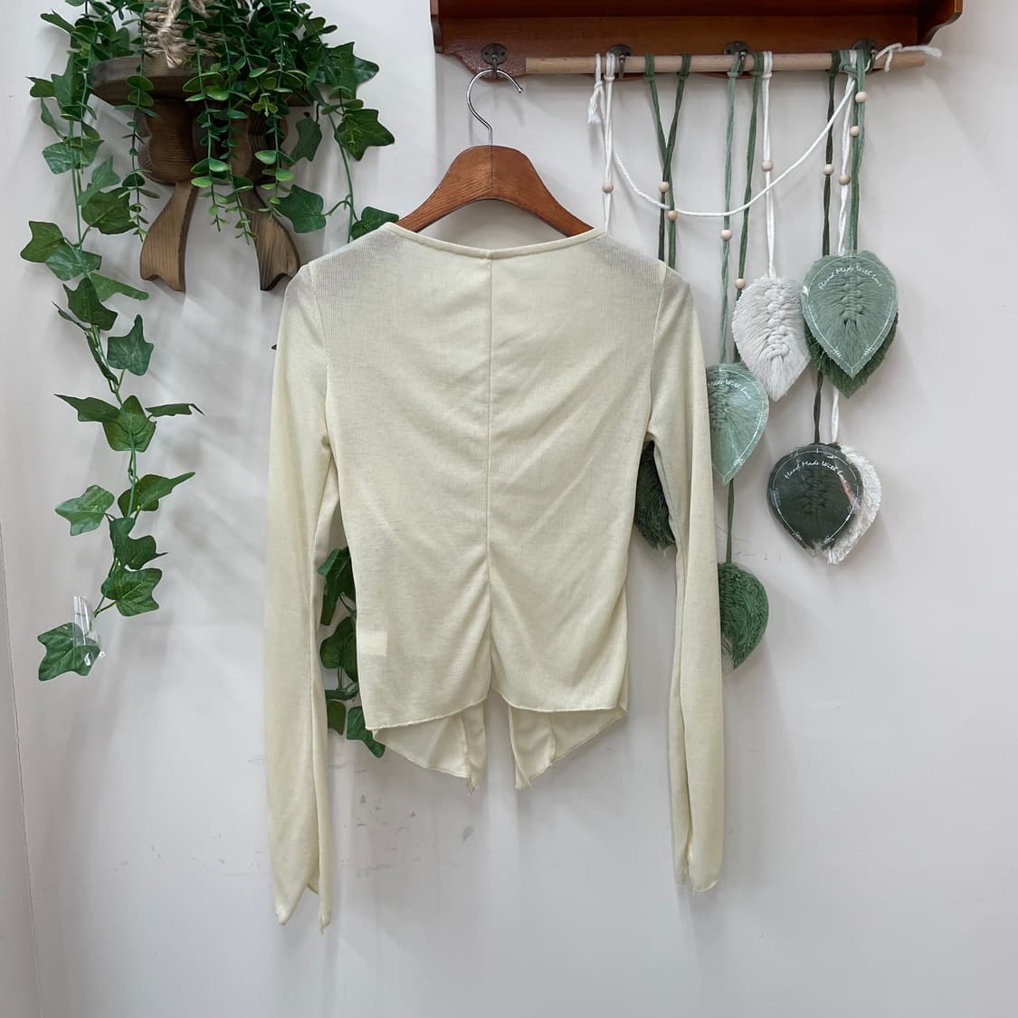 슬림핏 아이보리 가디건형 긴팔 티셔츠 상품이미지4