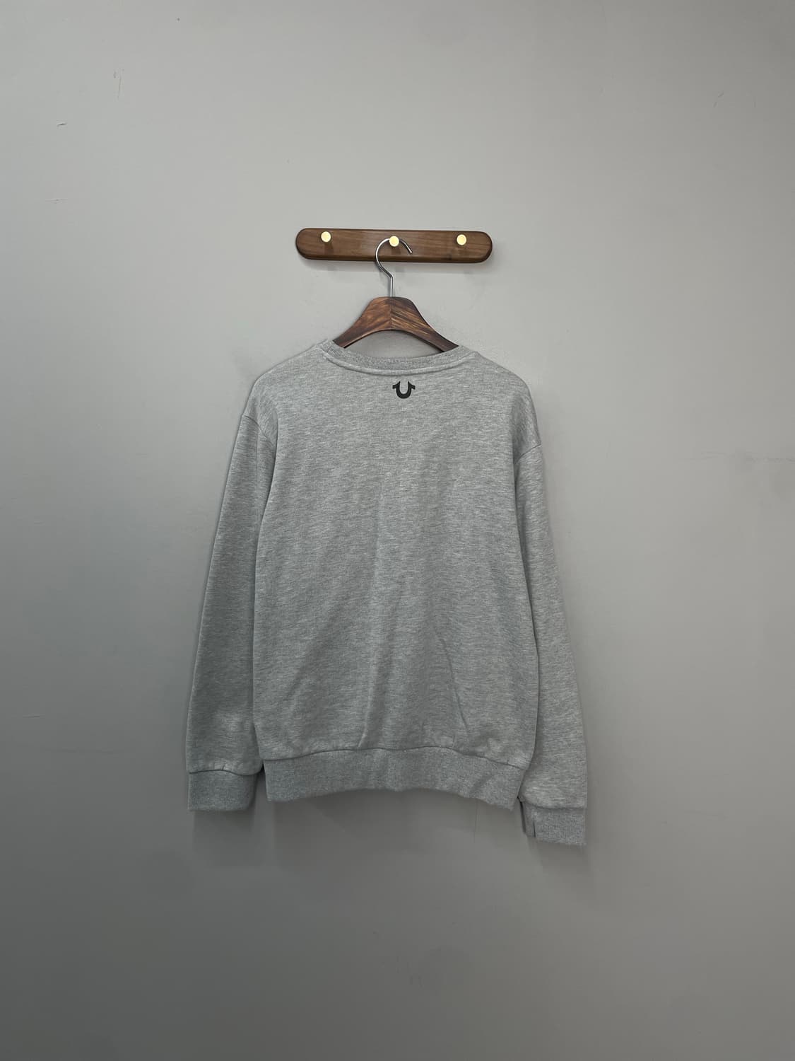 트루릴리전 미들로고 그레이 맨투맨 H1738 상품이미지4