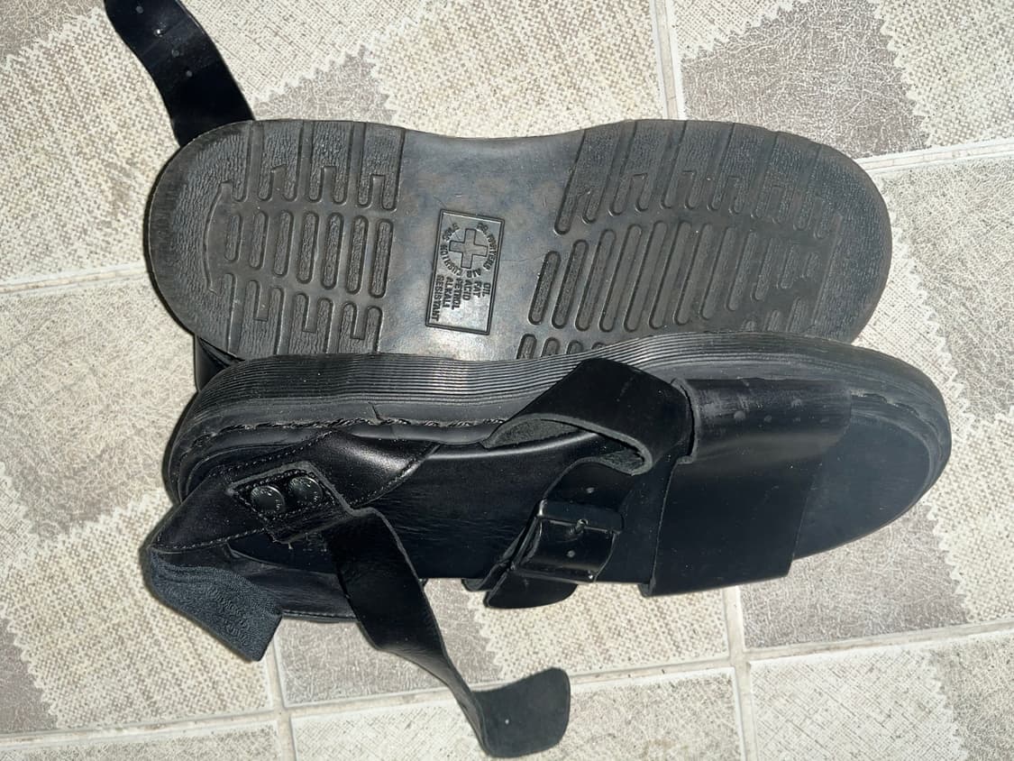 닥터마틴 그리폰 샌들 상품이미지2