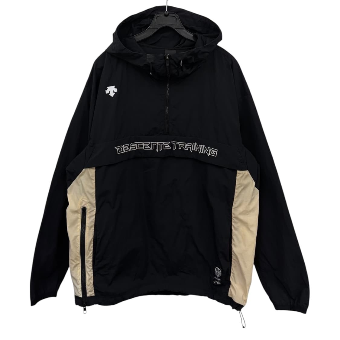 데상트 후드 아노락자켓 상품이미지1