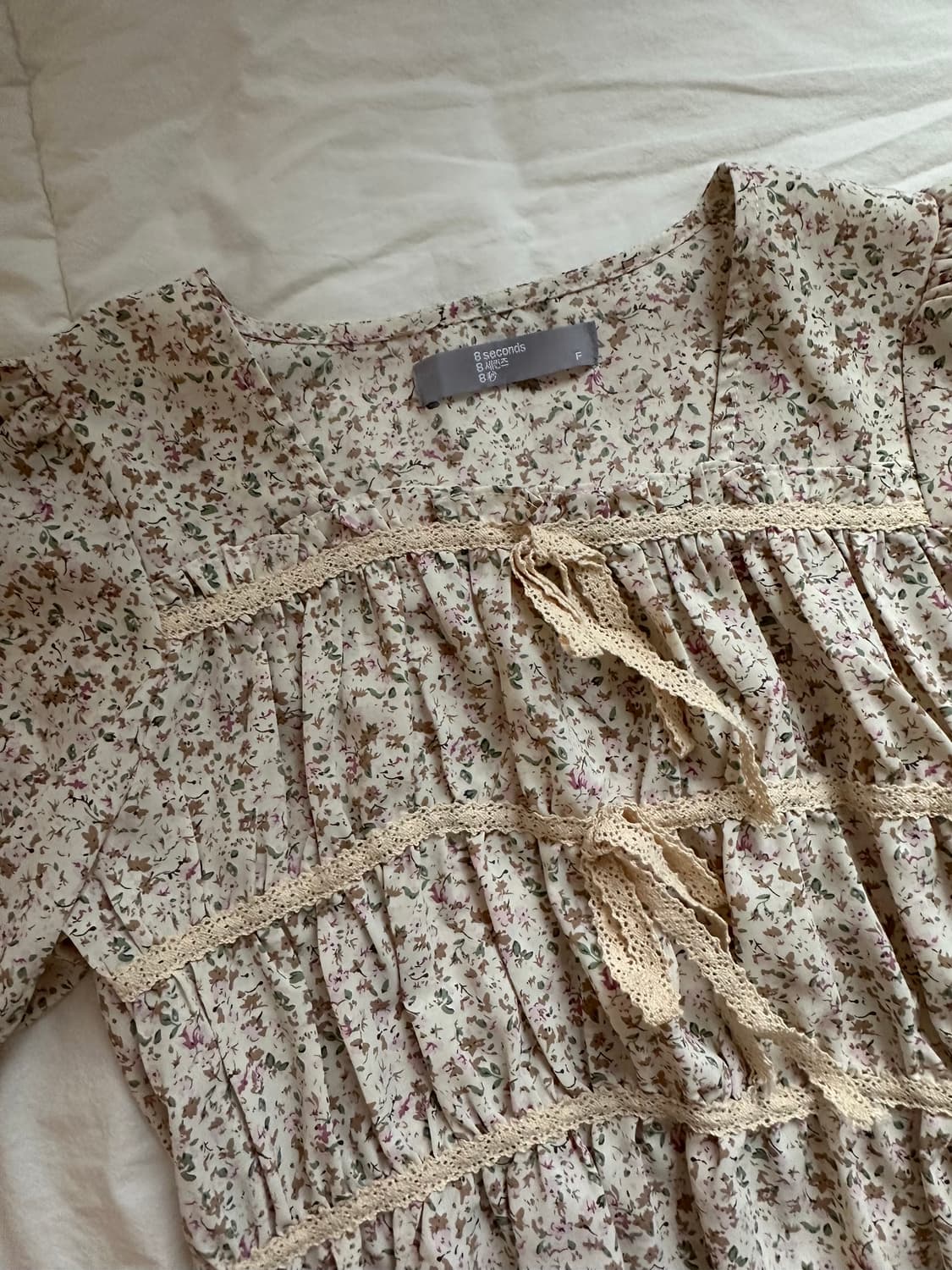 에잇세컨즈 블라우스 상품이미지2