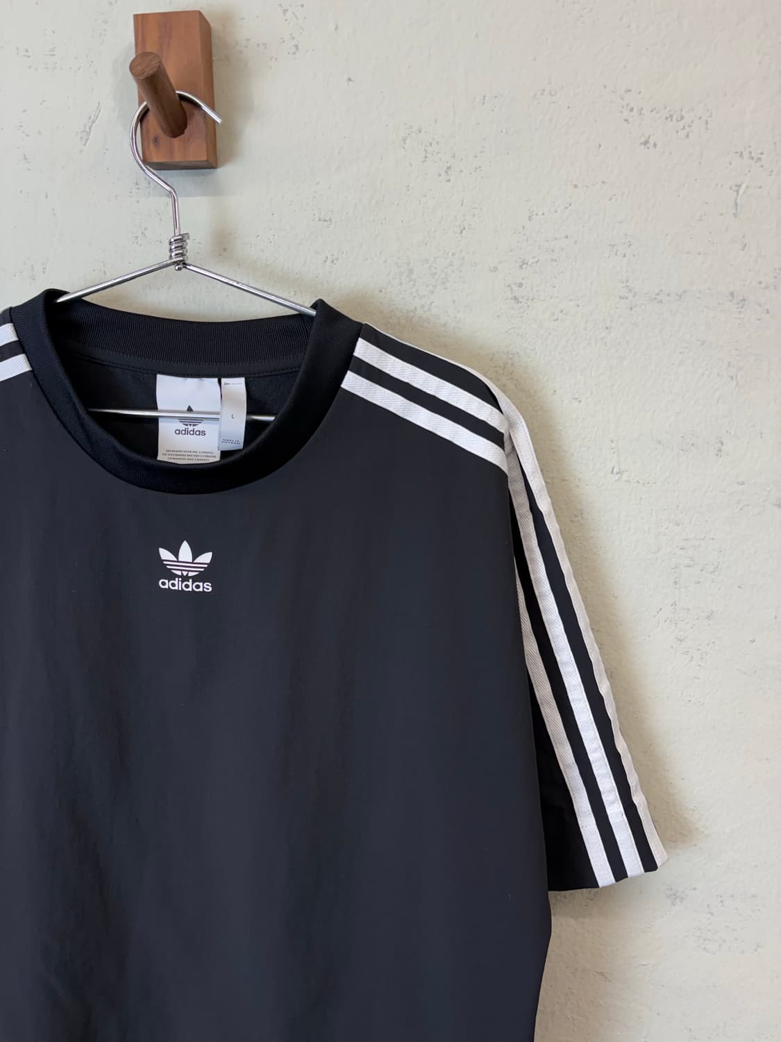 아디다스 나일론 웜업 삼선 티셔츠 블랙 상품이미지2