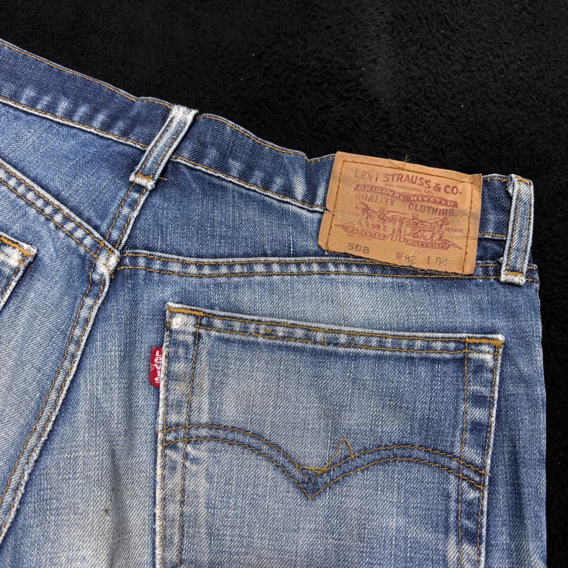 32-33 리바이스503 레귤러핏 디스트로이드 데님팬츠 상품이미지4