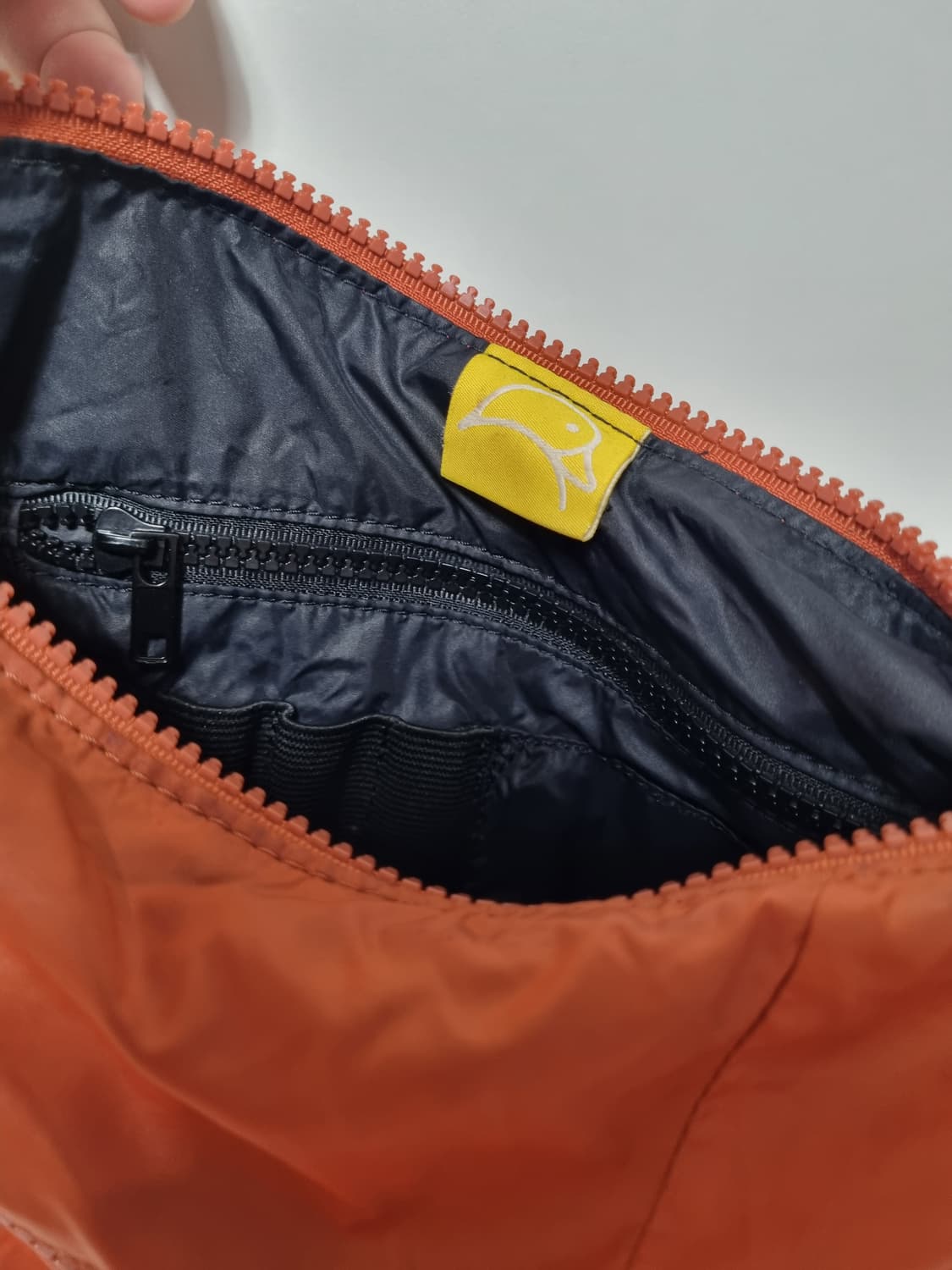 만다리나덕 경량 방수 크로스백  상품이미지5