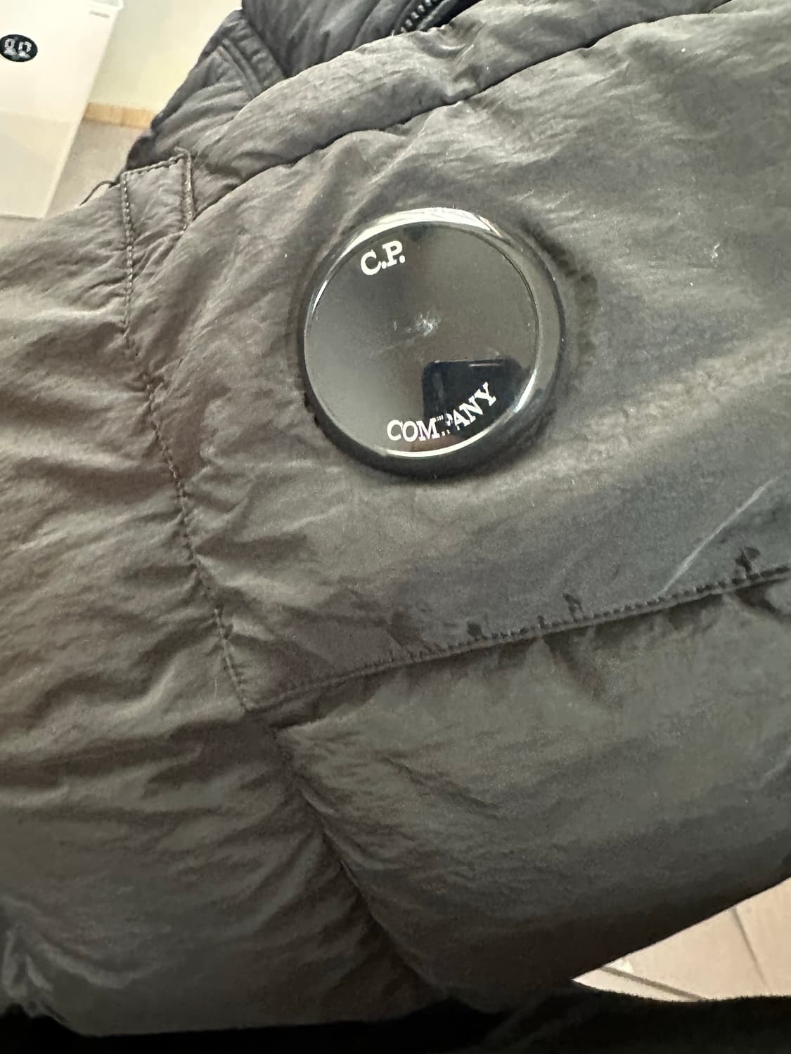 C.P. 컴퍼니 크롬-R 다운 자켓 블랙  상품이미지3