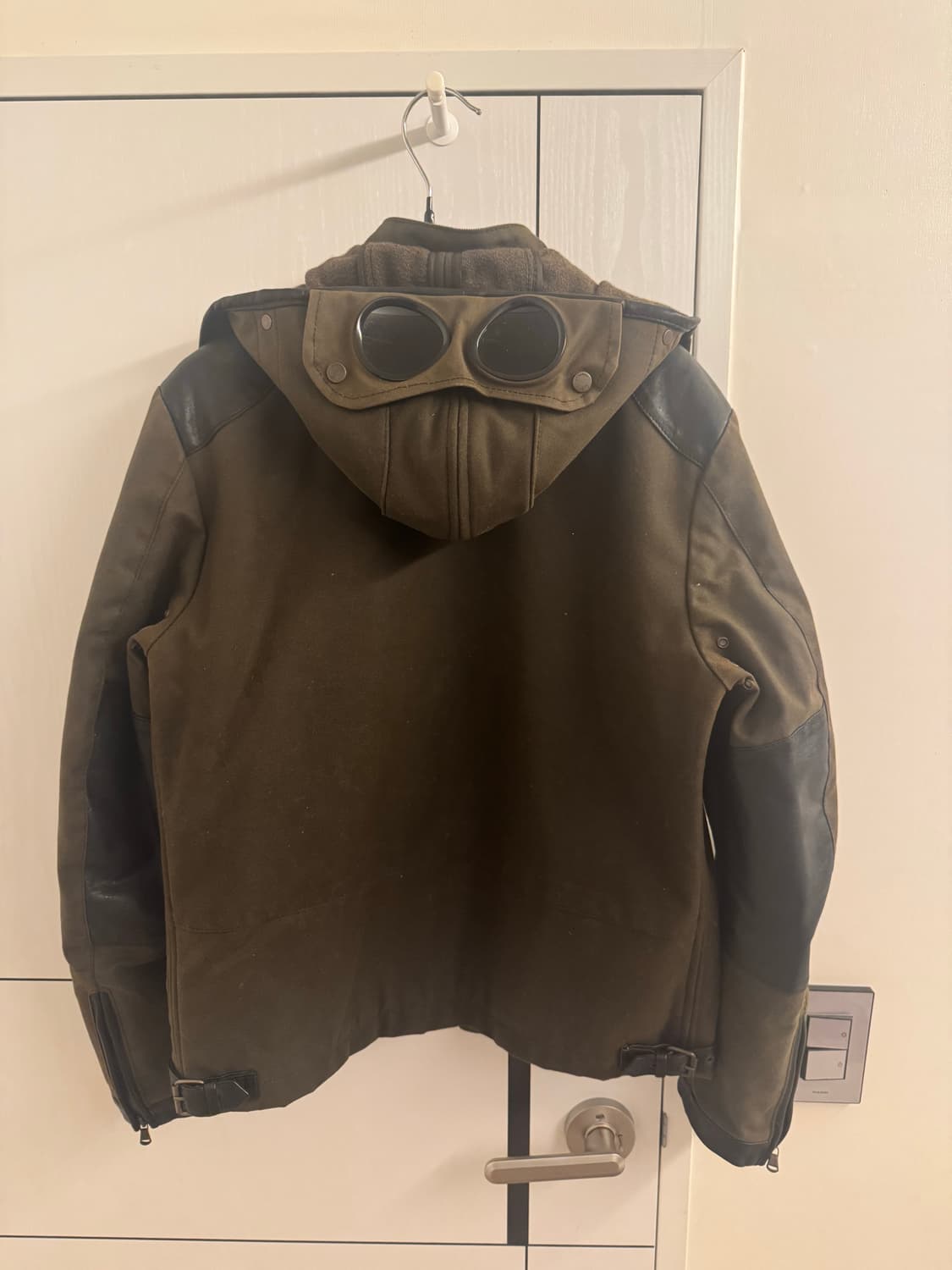 CP 컴퍼니 The British Millerain 캔버스 고글 왁스자켓 상품이미지8