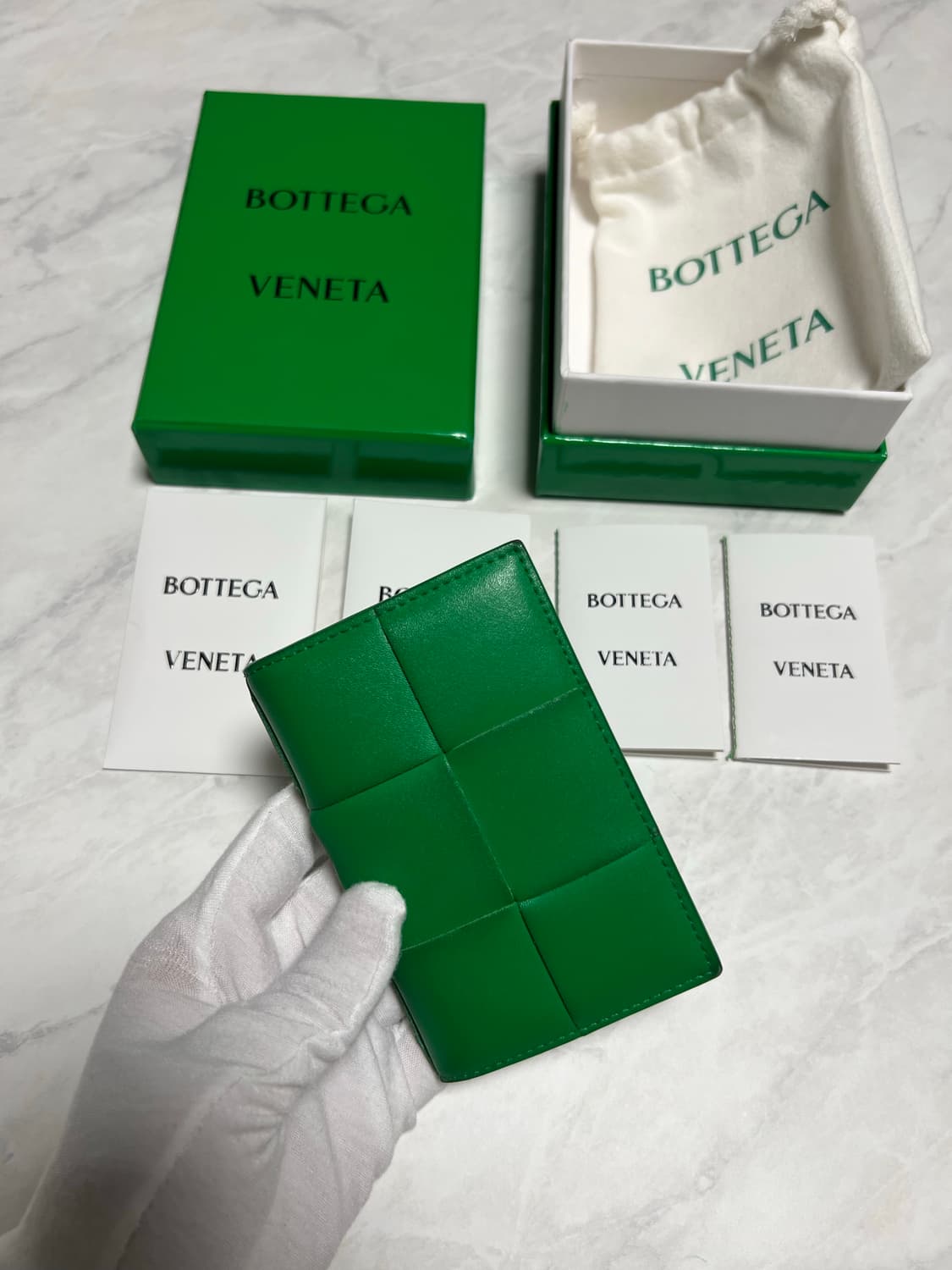 보테가베네타 플랩 카드지갑 그린 상품이미지1