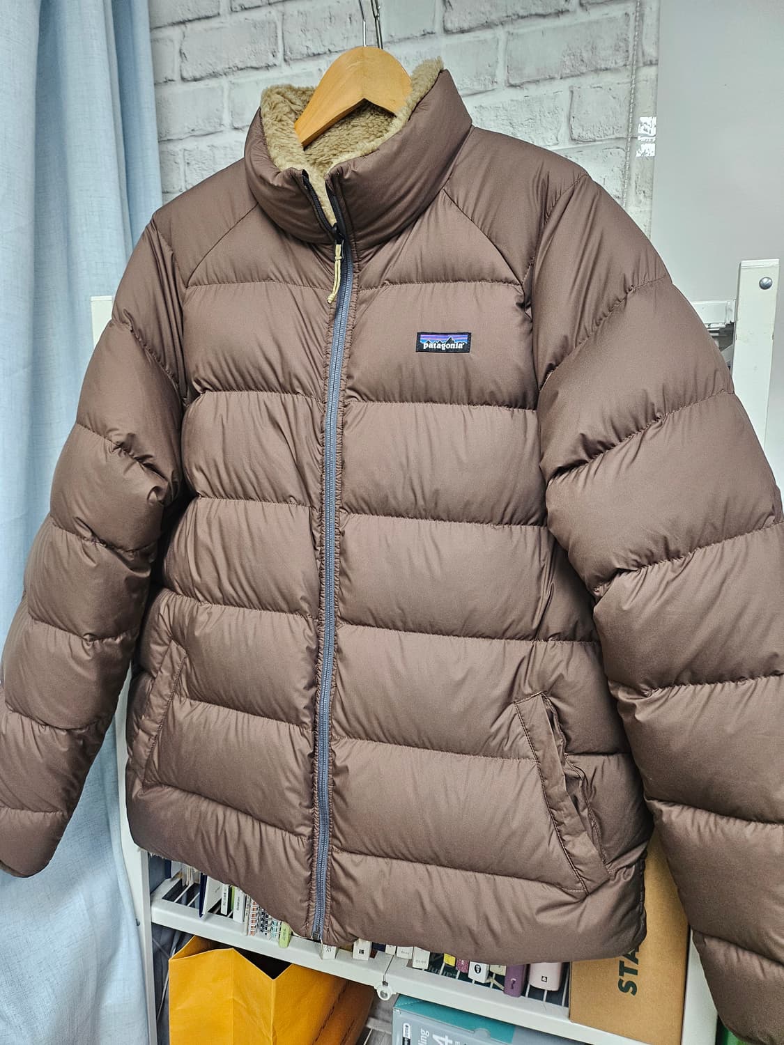 파타고니아 사일런트 다운패딩 105 리버서블 양면패딩  XD33 상품이미지4