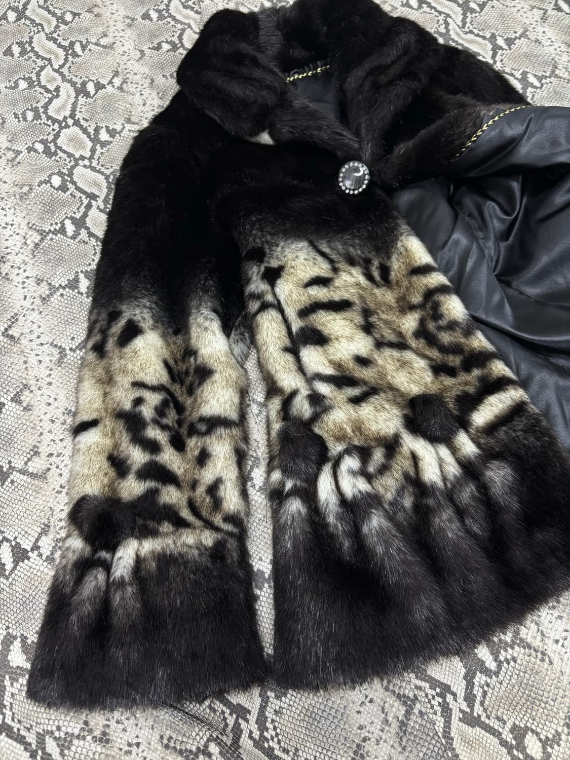Kawaii Over-Size Fake Fur Jacket 상품이미지9