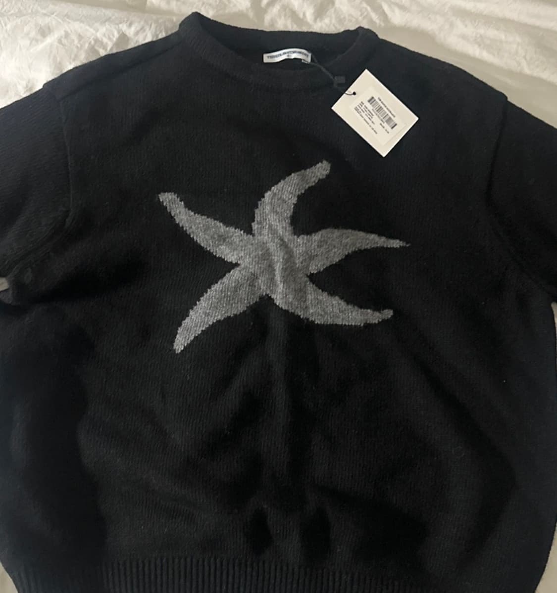 더콜디스모먼트 니트 새상품 팔아요! 상품이미지2