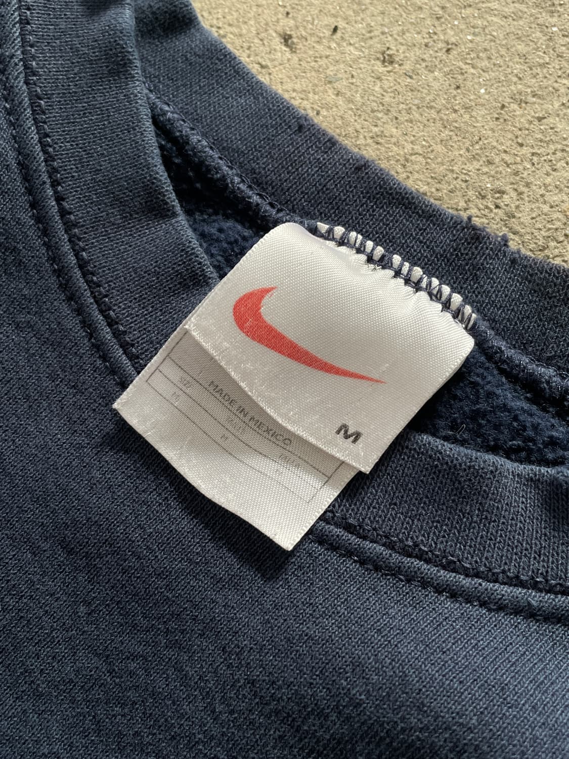 90s Nike Small Swoosh Faded Navy Sweat 상품이미지6