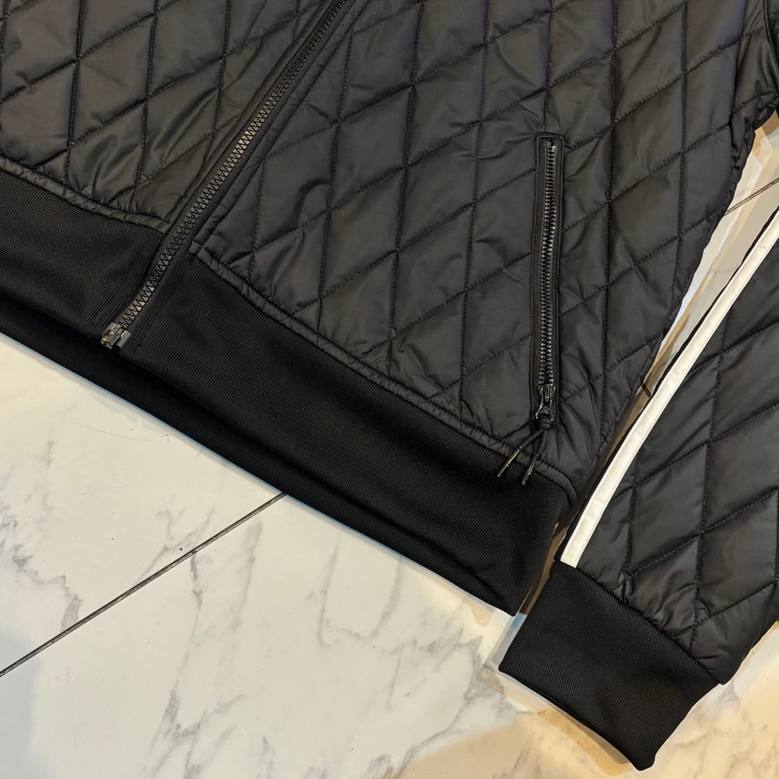 아디다스 경량 패딩 퀄팅 깔깔이 누빔 자켓 검정 M 상품이미지3