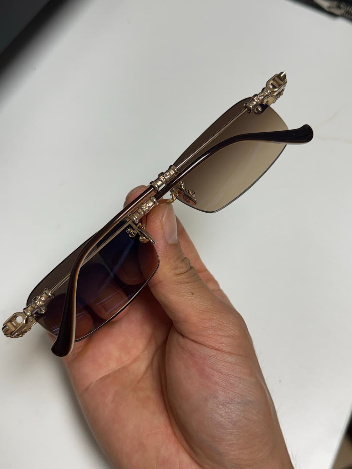 크롬하츠 필스3 골드 플레이트 선글라스 상품이미지2