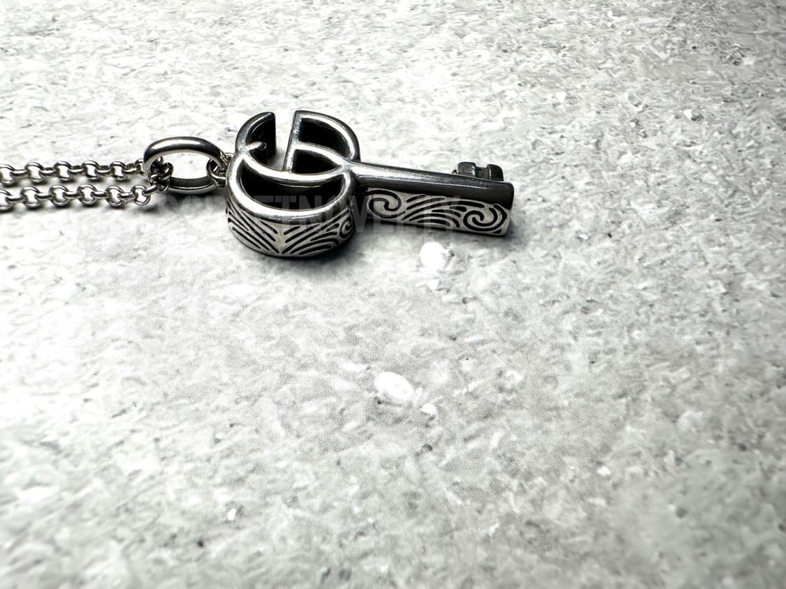 구찌 더블 키 목걸이 풀박스 무료배송 상품이미지3