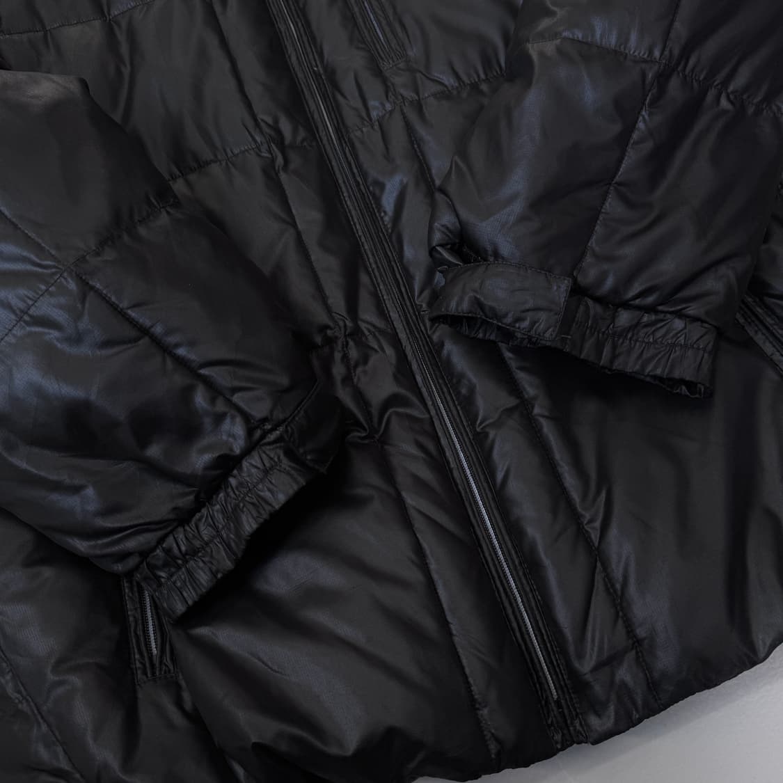 캘빈클라인 유광 패딩  상품이미지4