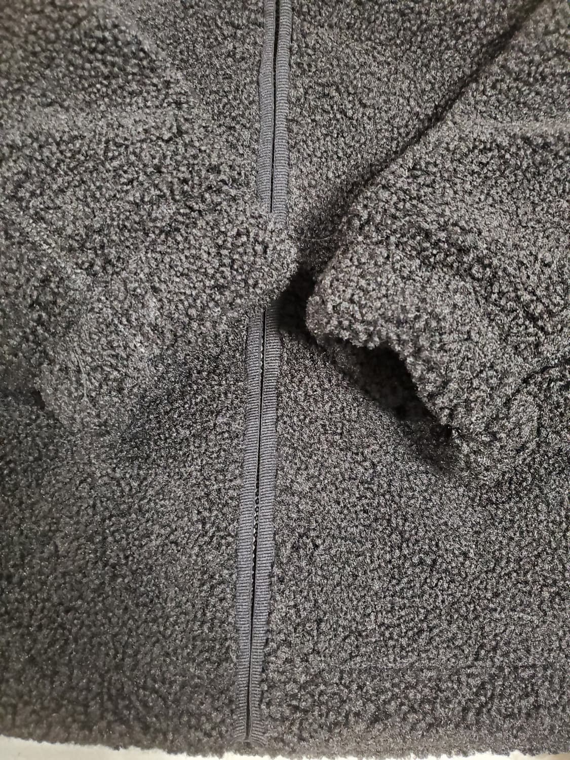 새상품급) 몽벨 남녀공용 블랙 노벨티 플리스자켓 사이즈100 L

사진처 상품이미지8