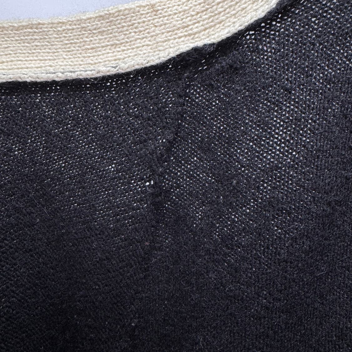 [5사이즈] 톰브라운 사선완장 모헤어 스티치 가디건 (MKC367B) 상품이미지9