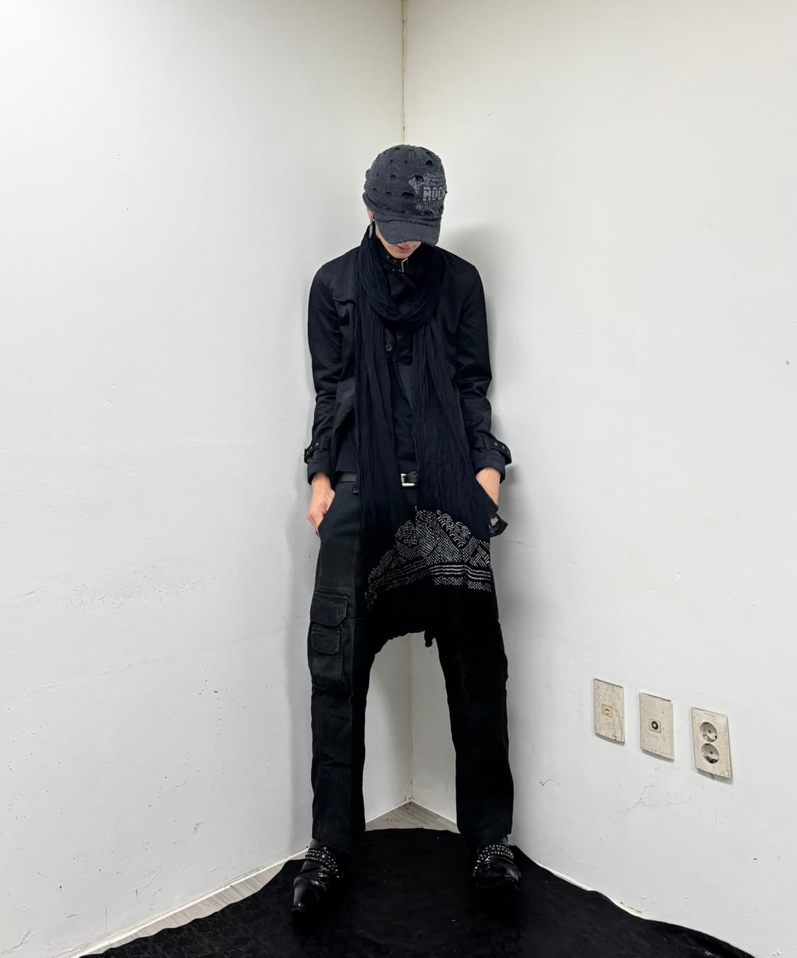 “Vintage” Black Cargo Pants 상품이미지7