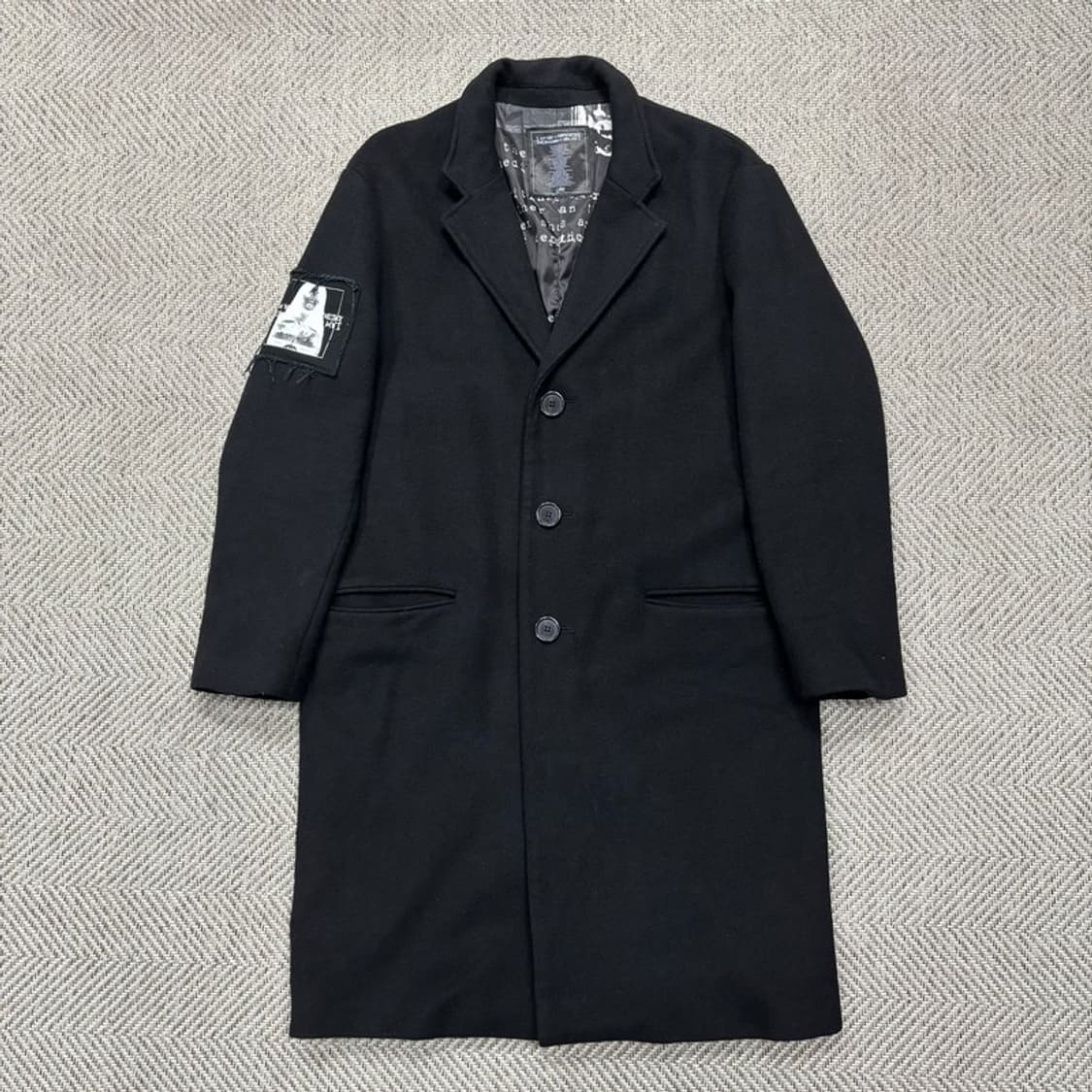 아임낫어휴먼비잉 패치 디테일 코트 v0256 상품이미지1