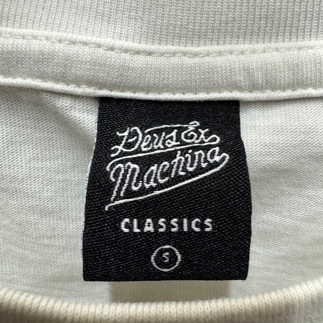 데우스엑스마키나 반팔티셔츠  상품이미지2