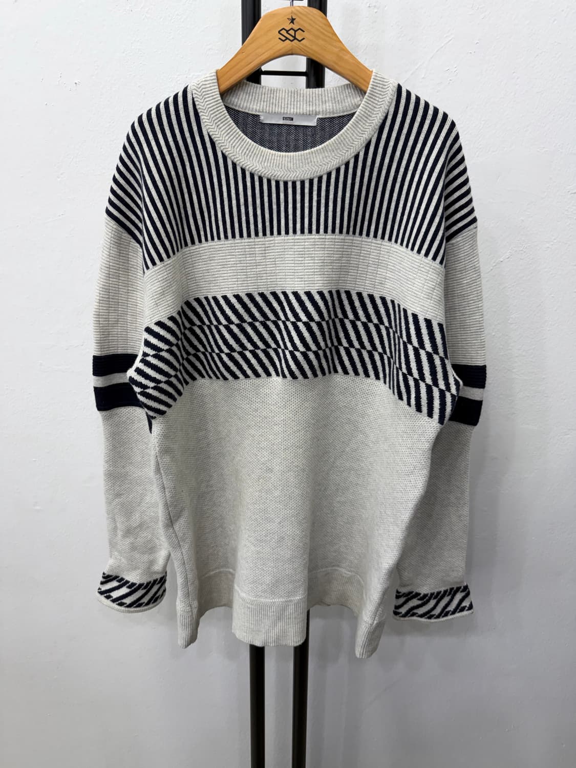 정품) 시스템옴므 한섬 스트라이프 패턴 니트 100 상품이미지1