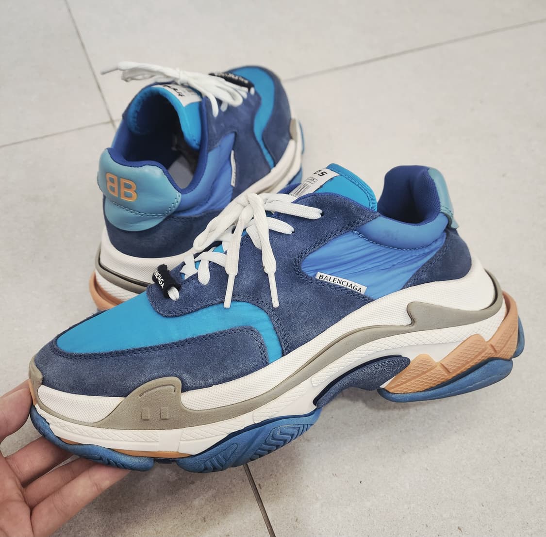 발렌시아가 트리플s 41 사이즈 팔아요 상품이미지3