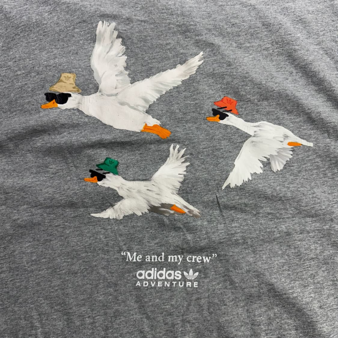 아디다스 어드벤처 오리 그래픽 반팔티 회색 상품이미지2