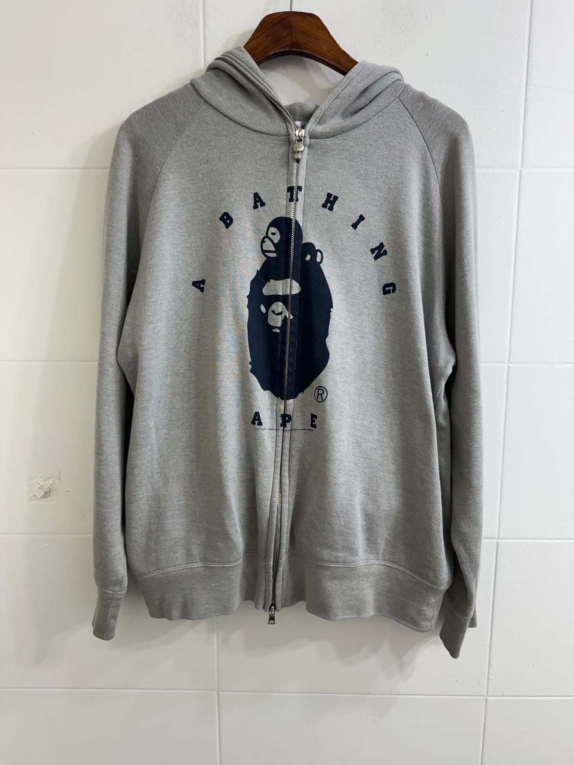 베이프 로고 애쉬그레이 후드집업 상품이미지3