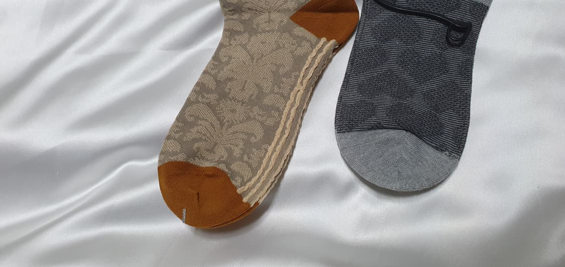 브라운 그레이 하트 민들레 레이스 패턴 비비안웨스트우드 양말  상품이미지4