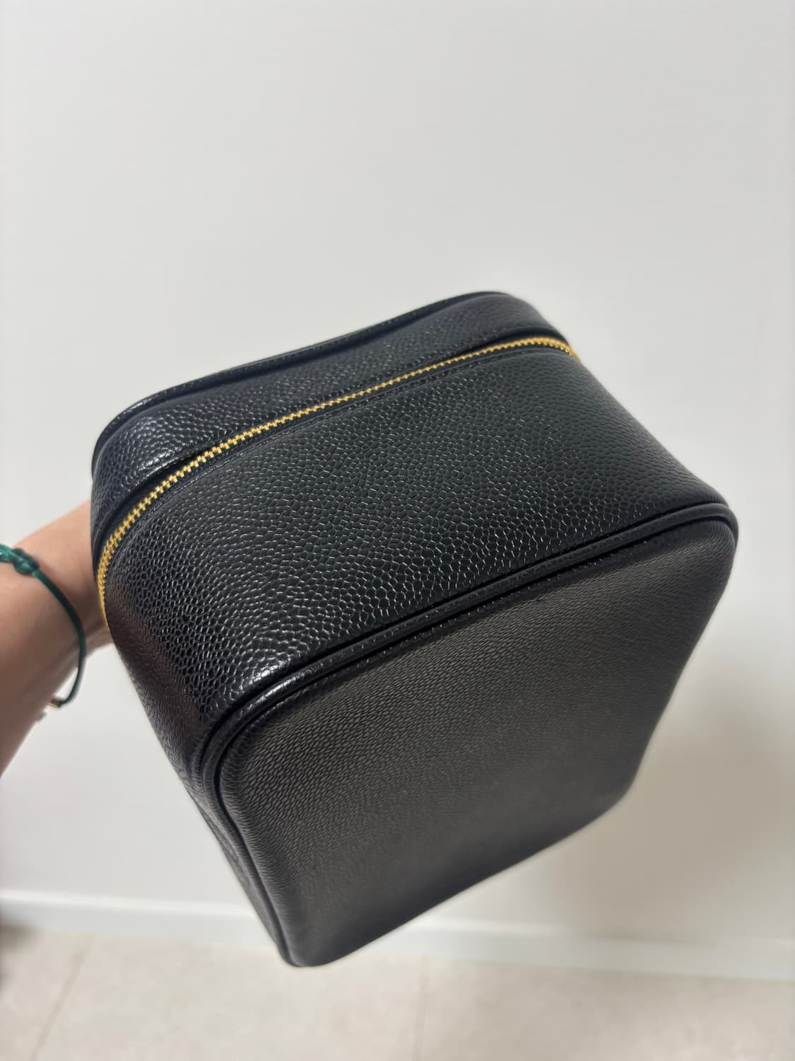 샤넬 블랙 캐비어 코스메틱 베니티 백 상품이미지4
