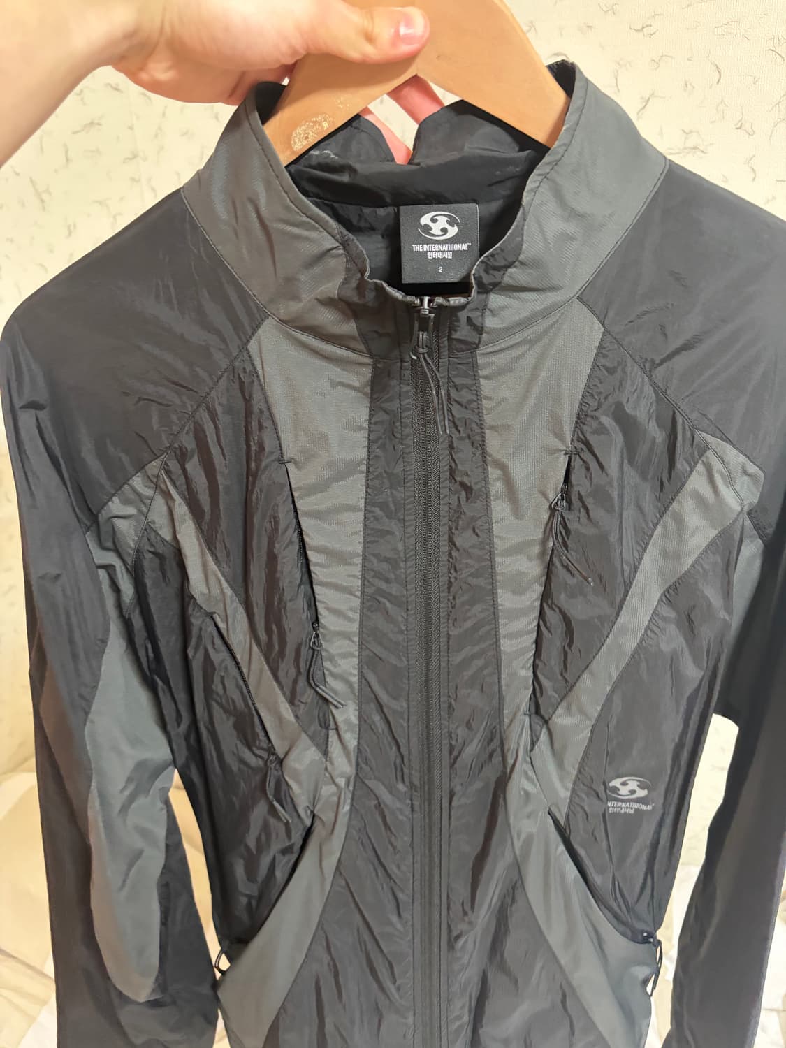 산산기어 24ss 더 인터내셔널 콜라보 슬링자켓 2size 상품이미지2