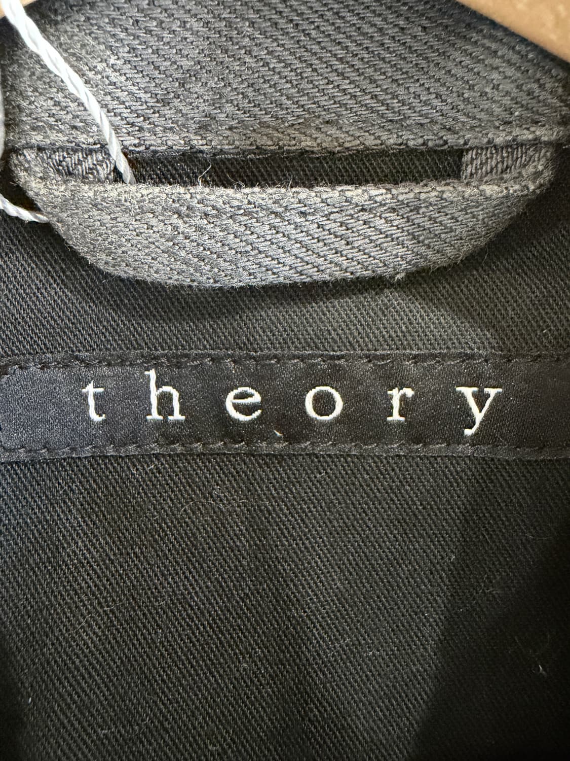 띠어리 데님 트러커 자켓 상품이미지5