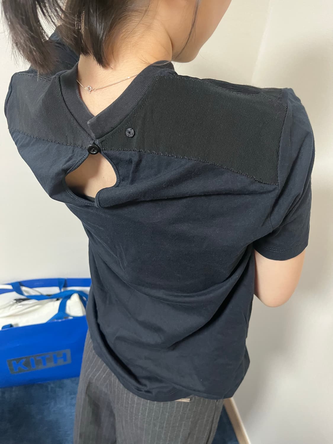 프라다 숄더 디테일 반팔 상품이미지1