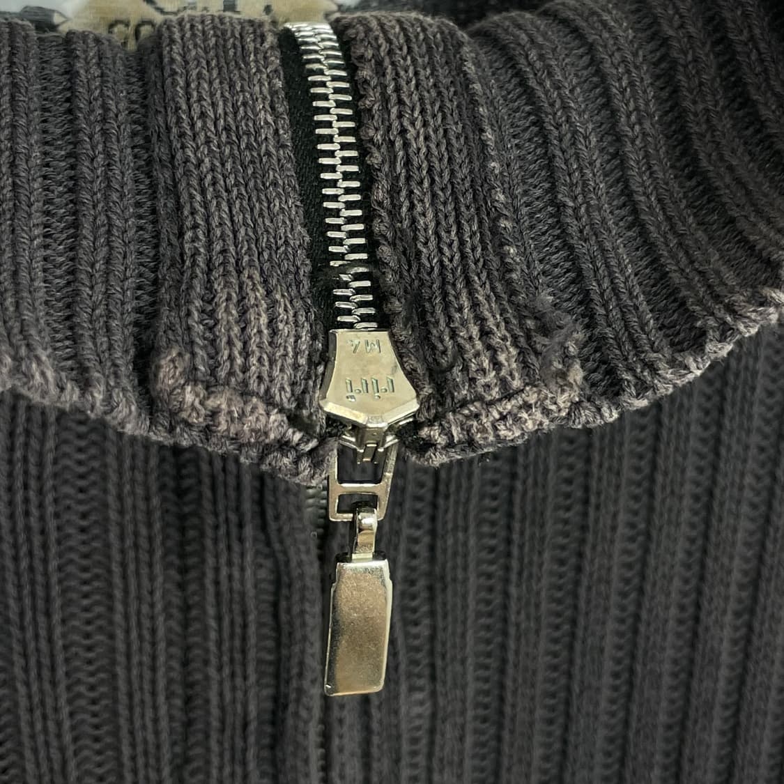 Cp company 씨피컴퍼니 하프집 니트 티셔츠 상품이미지3