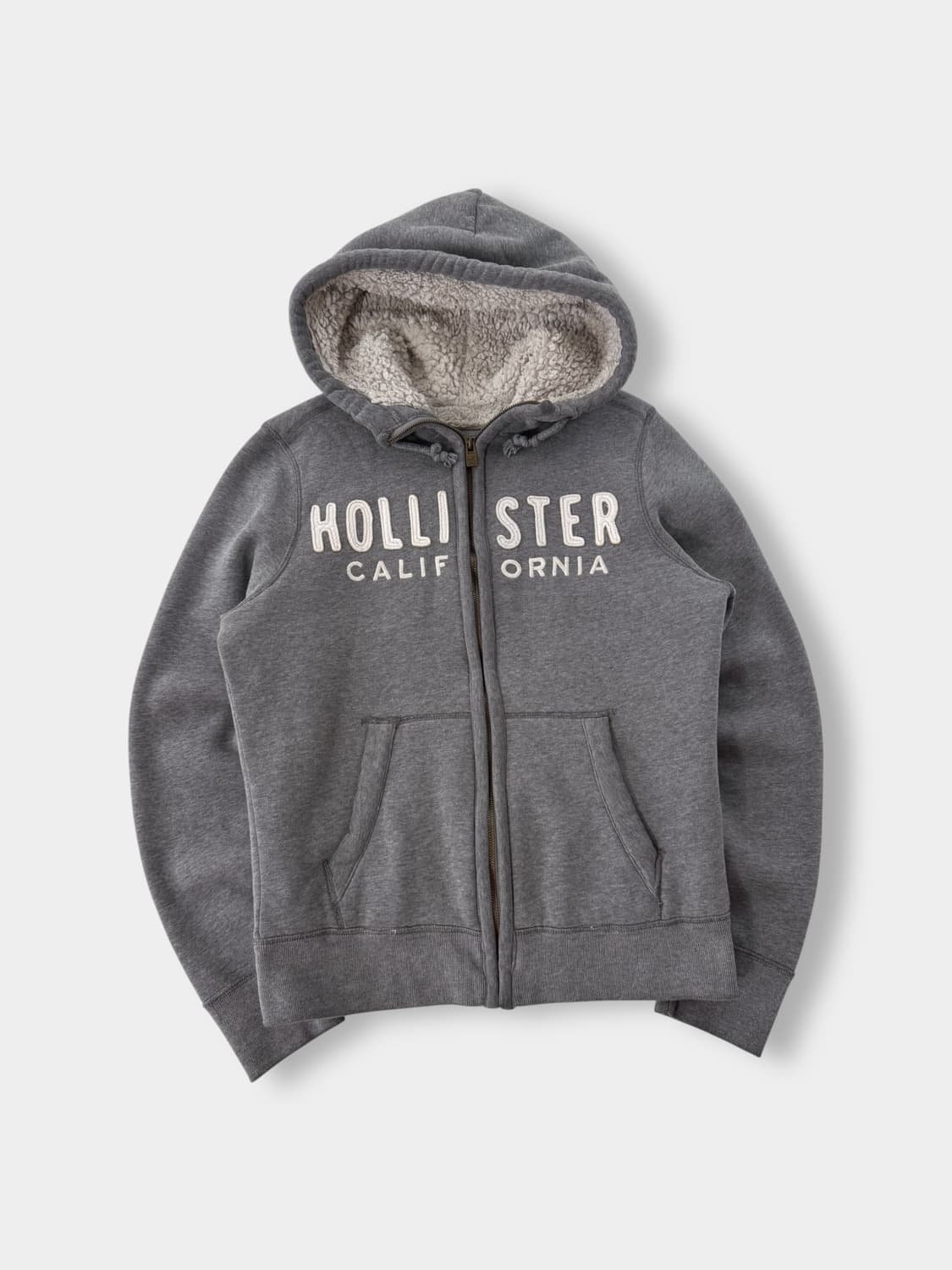 홀리스터 루즈핏 00‘s 그레이 패치 양털 라이닝 스웻 후드집업 상품이미지1