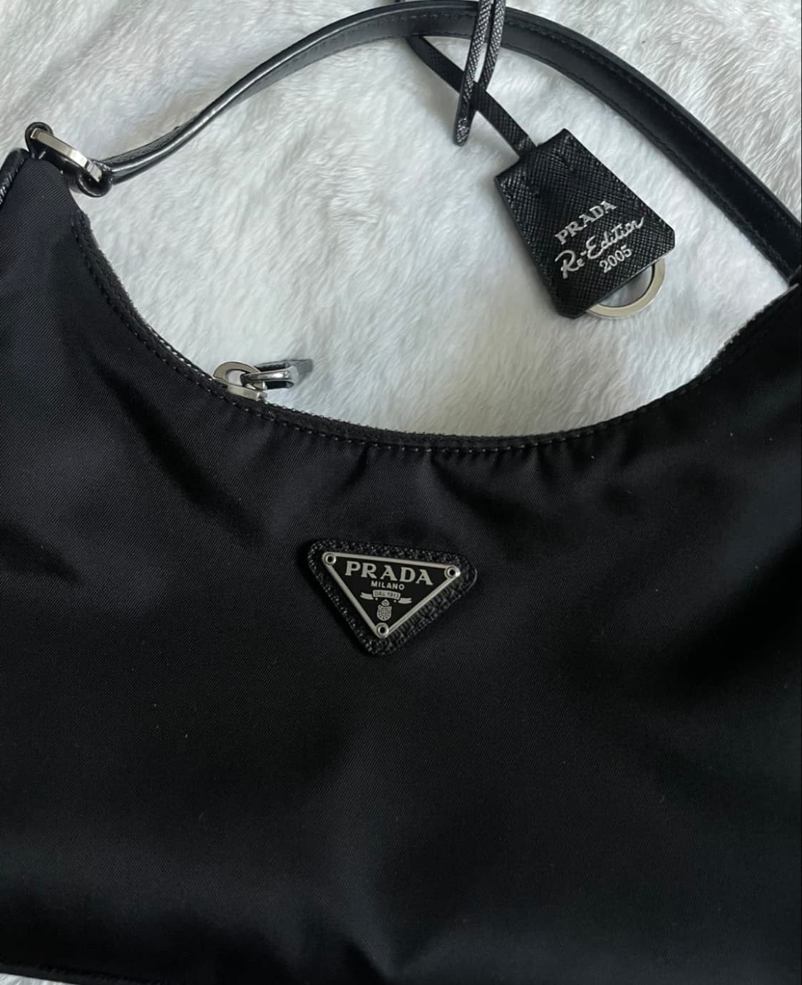 (백화점 정품) 프라다 리에디션 2005 호보백 상품이미지2