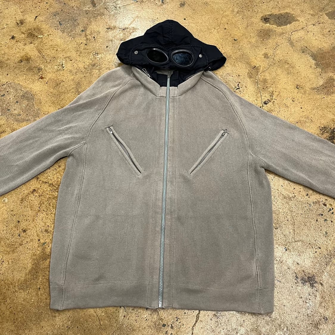 [정품/105] C.P.컴퍼니 고글 후드 니트 집업 자켓 b8 상품이미지3