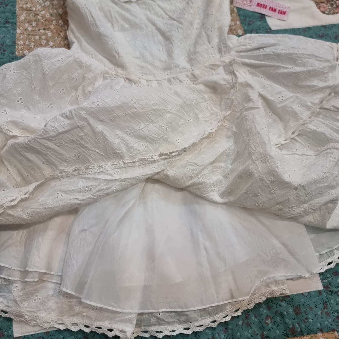 아이렛 레이스 오프숄더 원피스 상품이미지3