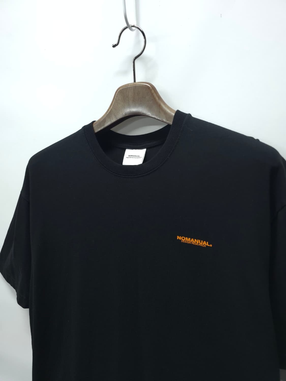 노매뉴얼 NOMAD 그래픽 자수 로고 반팔 티셔츠 블랙 (L) 상품이미지3