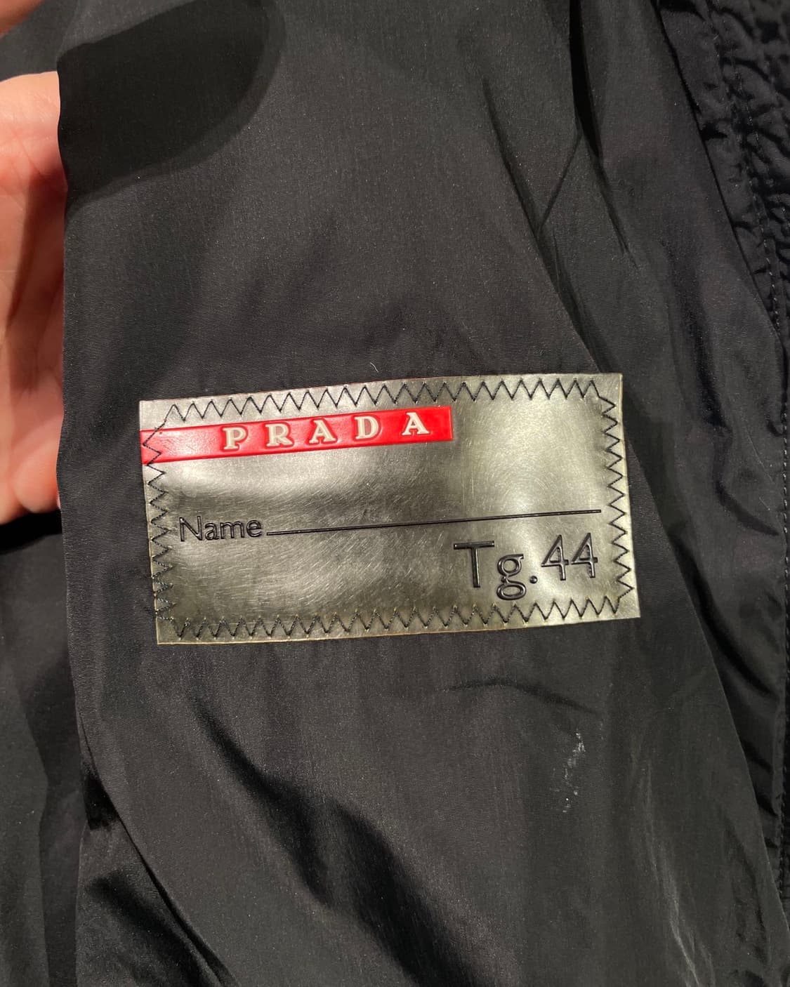 프라다 블랙 레드탭 나일론 후디 베스트 상품이미지8