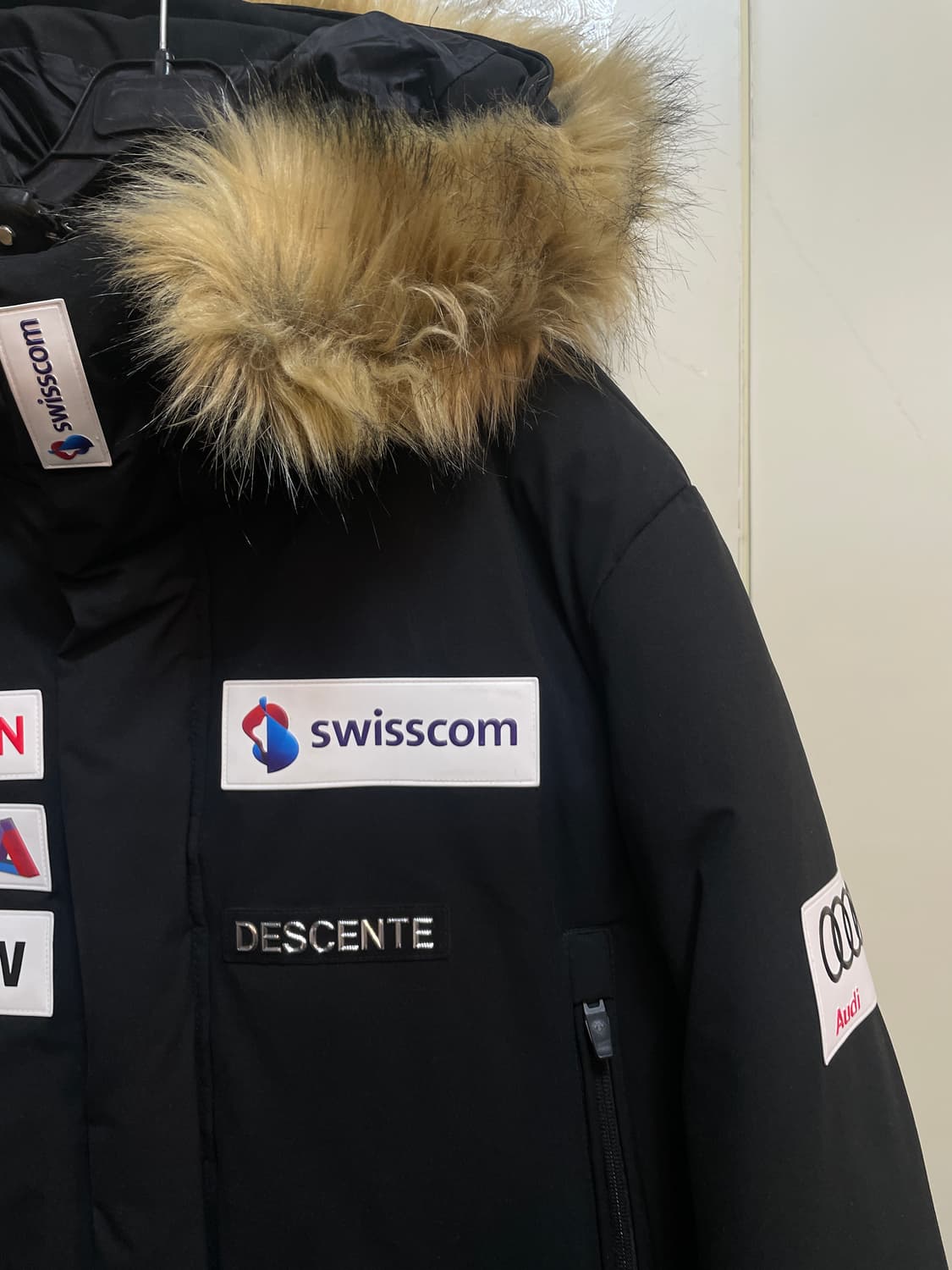 데상트 스위스스키 롱패딩 상품이미지2