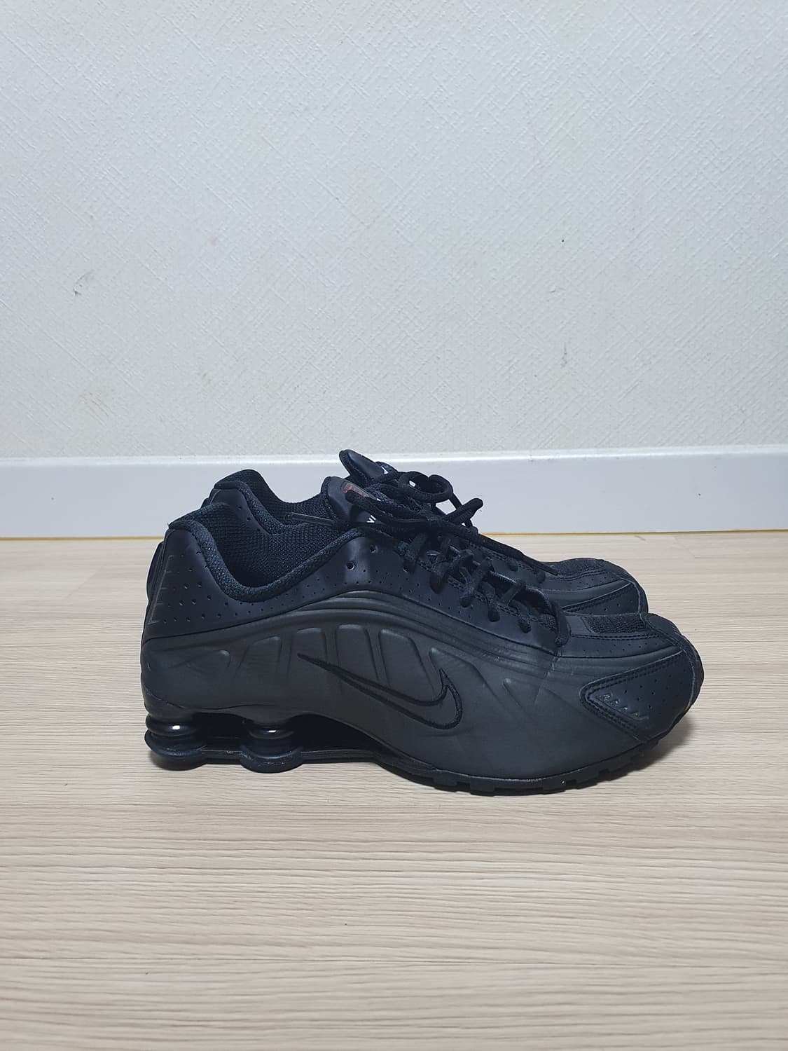 나이키 샥즈 R4 블랙 운동화 270 상품이미지1