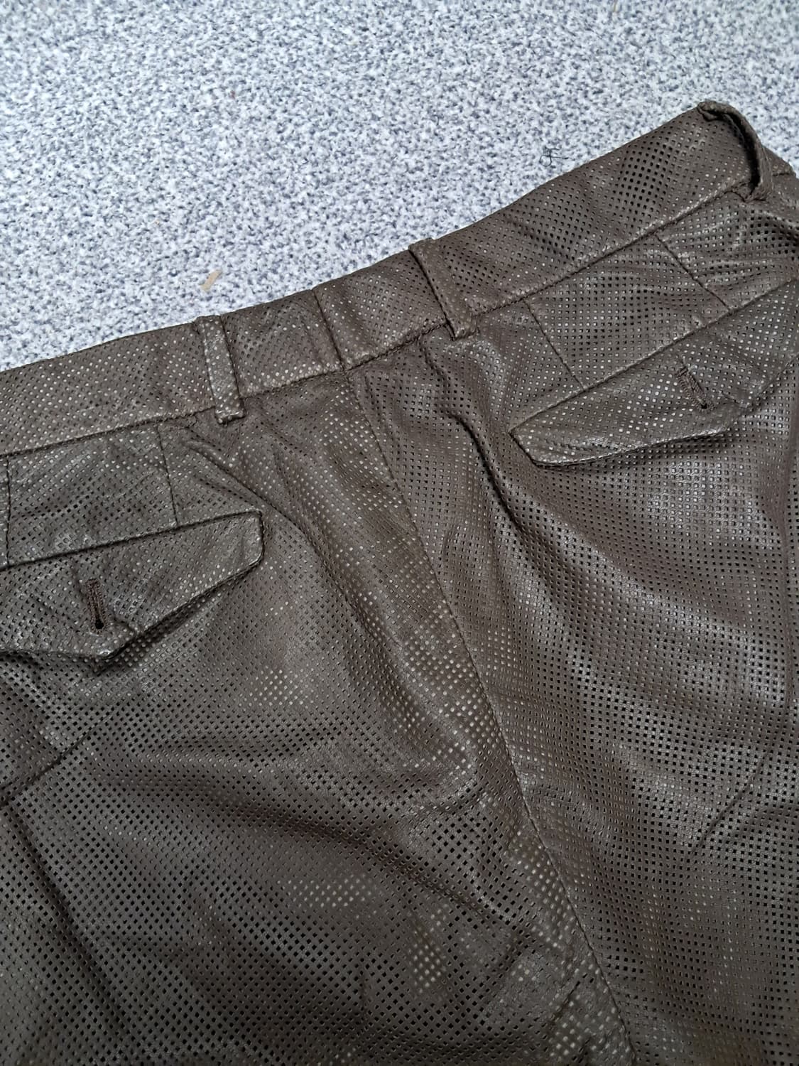 몽클레어 펀칭반바지 상품이미지4