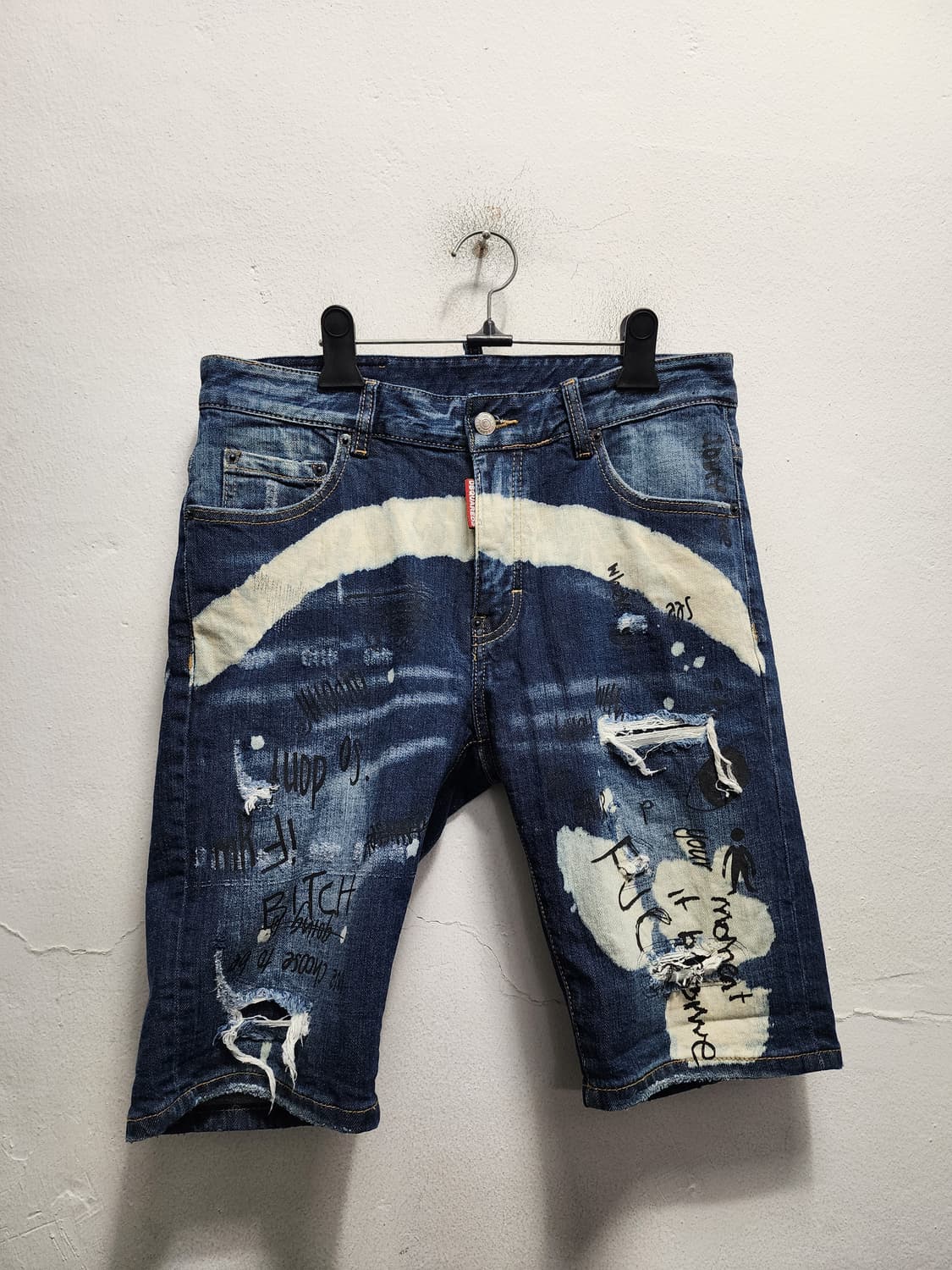 디스퀘어드2 그래피티 반바지 상품이미지1