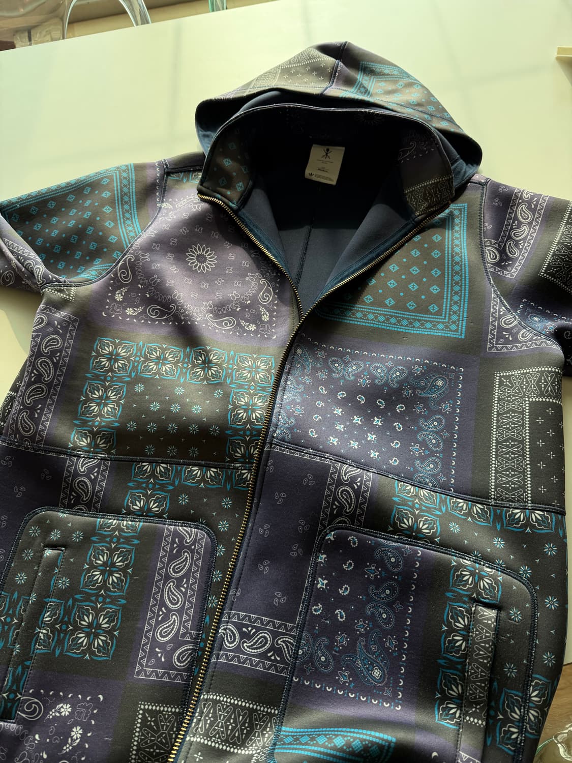 아디다스 오프닝세레모니 콜라보 페이즐리 상품이미지2