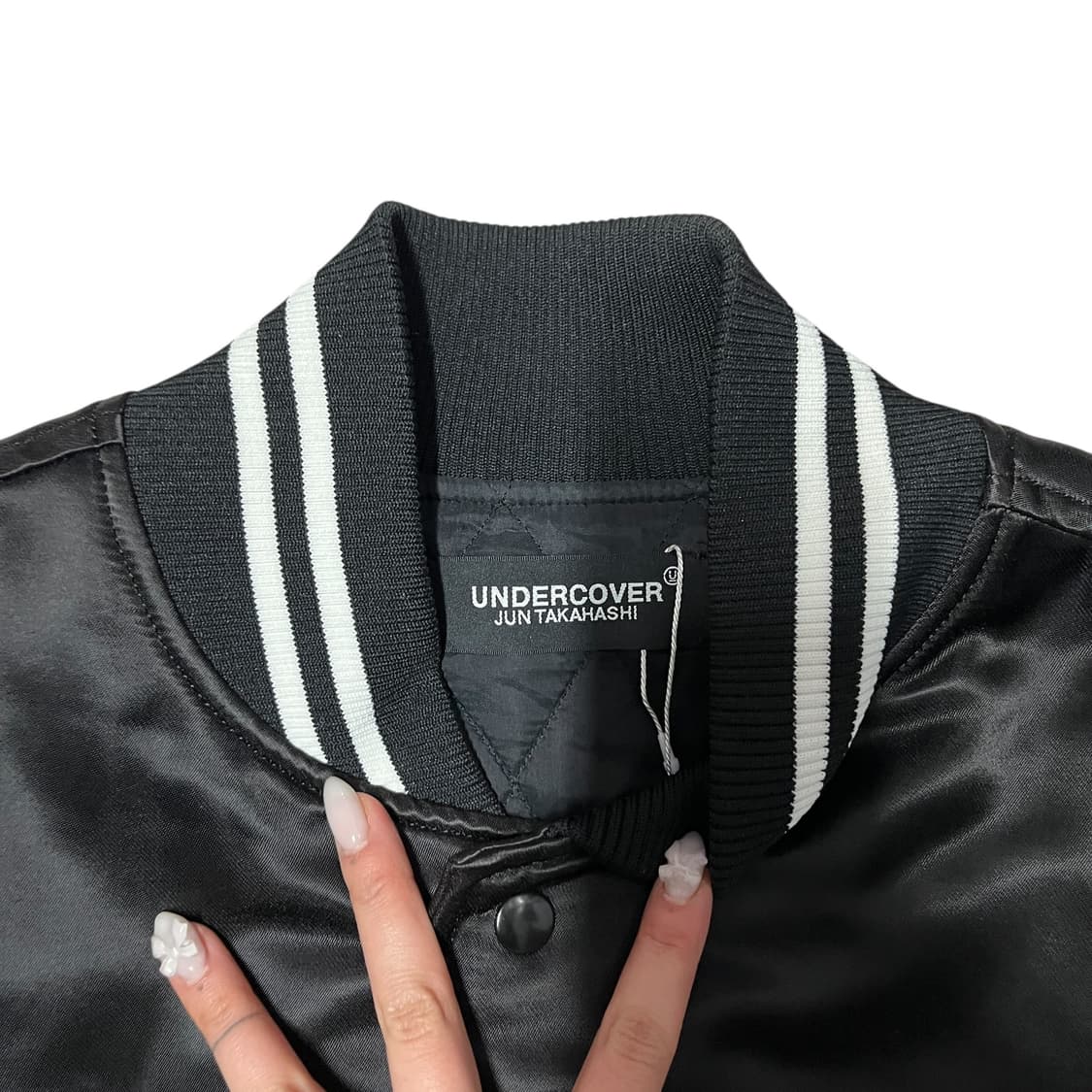 [4] 언더커버 새틴 스타디움 프린팅 봄버 바시티 자켓 상품이미지3