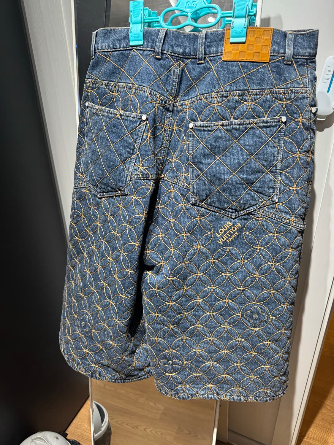 루이비통 엠브로이더드 데님팬츠 32 상품이미지3