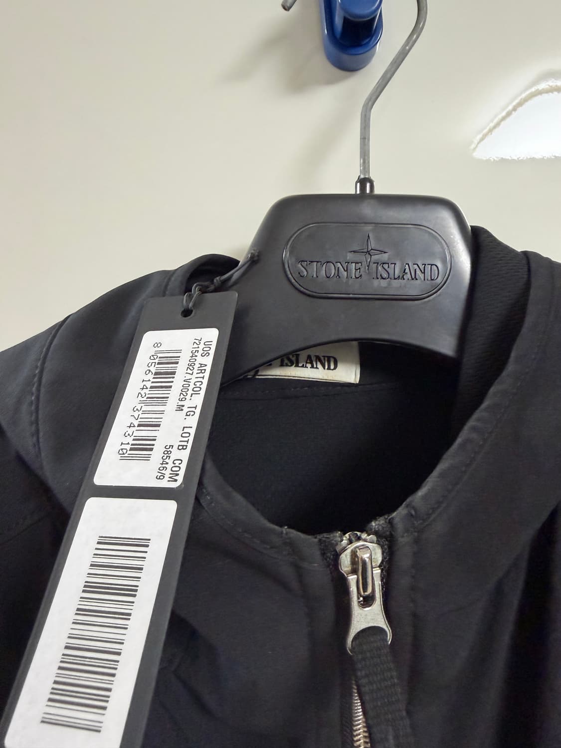 [급처/새상품급] 스톤아일랜드 소프트쉘 블랙 M 상품이미지3