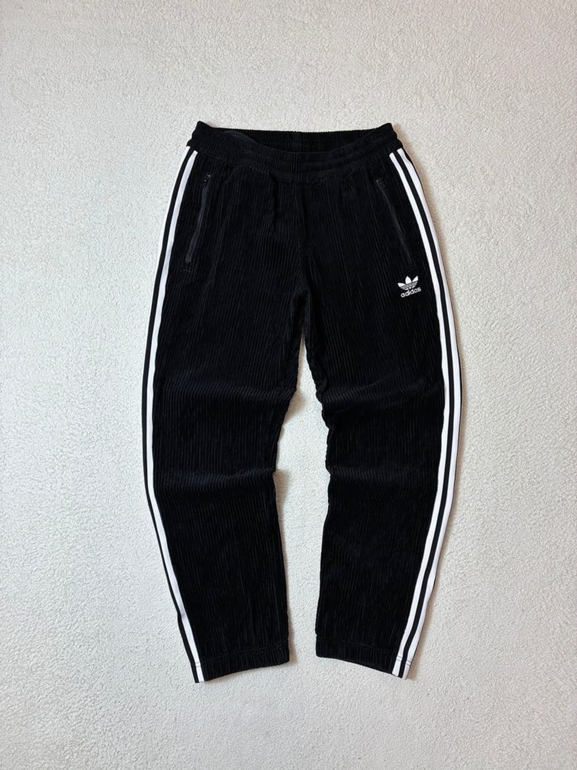 아디다스 파이어버드 코듀로이 스트레이트 3s 팬츠 PN6966 상품이미지1