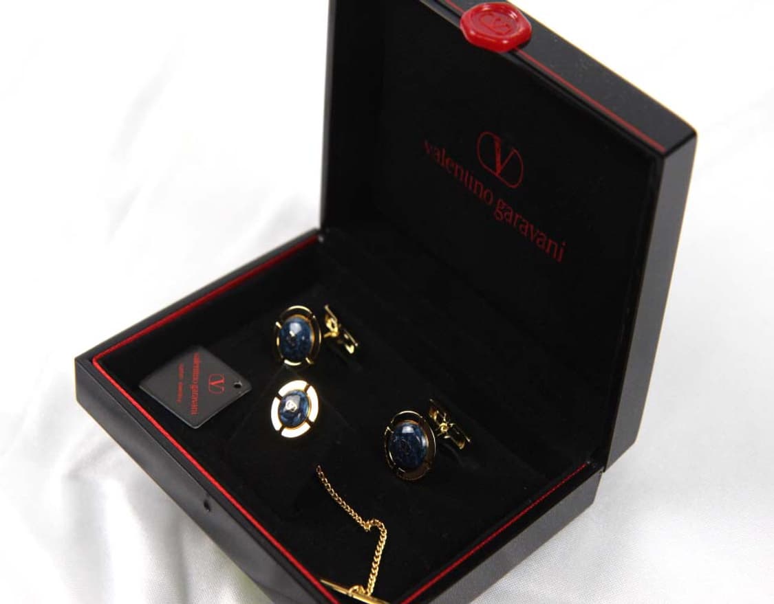 발렌티노 가라바니 S등급 남자 명품 커프스 뱃지 핀 세트 상품이미지1